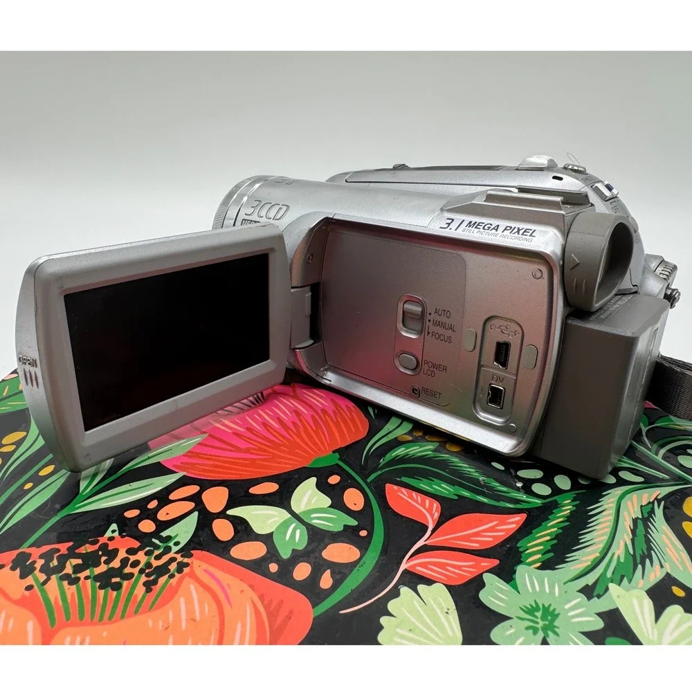 Panasonic pv gs300
